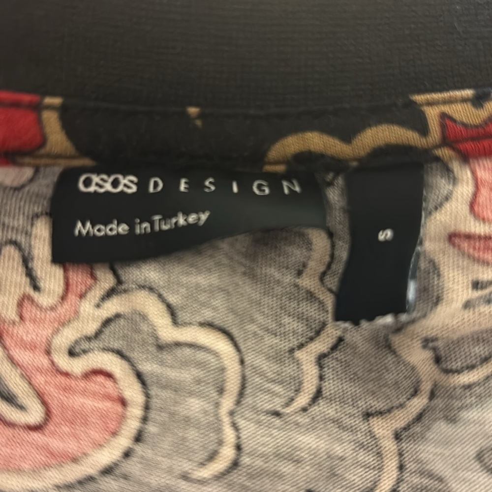 ASOS Tee Size Small - Picture 3 of 4